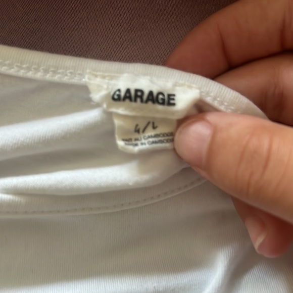 Bailey Cut-out Garage tee - Picture 3 of 3